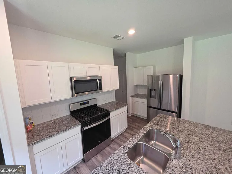 2048 Boxwood Cir — Photo 7