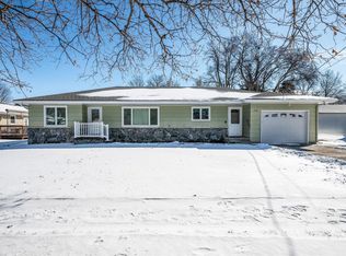 713 N Frost Ave, Avoca, IA 51521