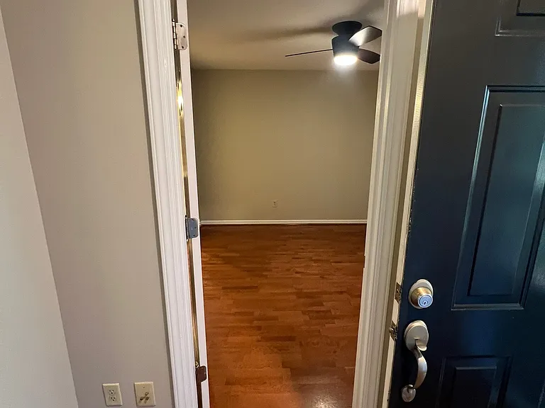 525 Olmsted Park Pl #N — Photo 4