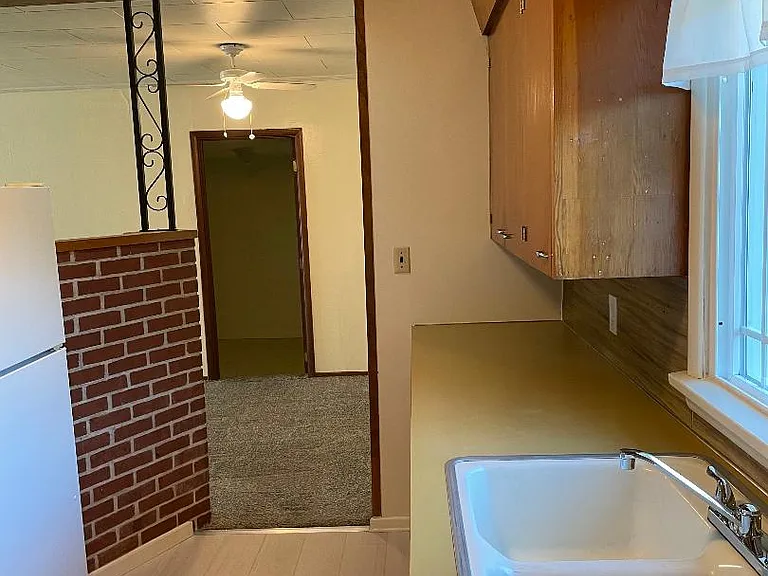 4309 1/2 Maple Ct — Photo 7