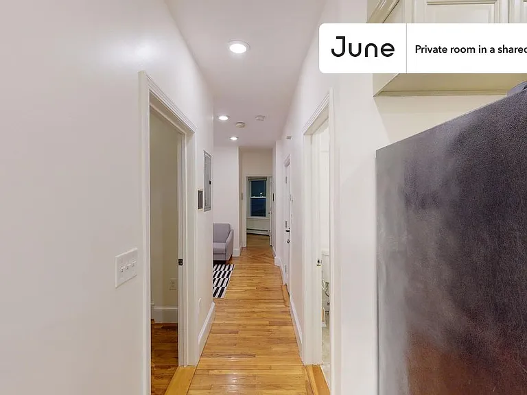 21 Rossmore St #B — Photo 14