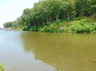 1 Wilson Lake Shrs, Muscle Shoals, AL 35661