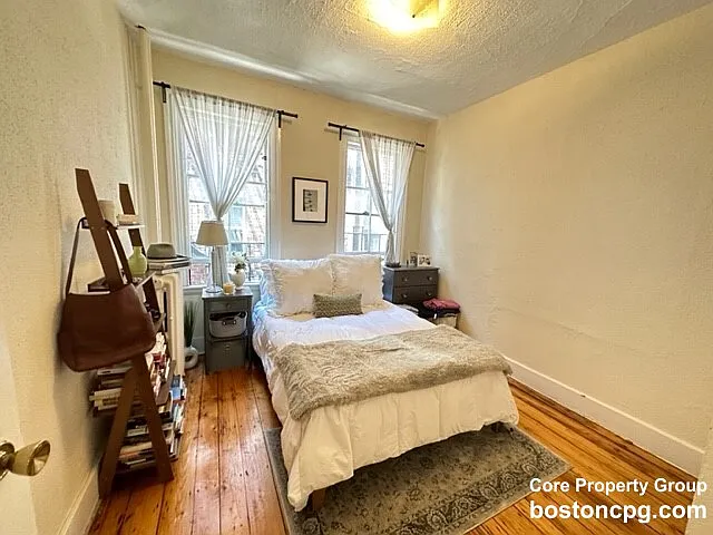 19 S Russell St #4 — Photo 4