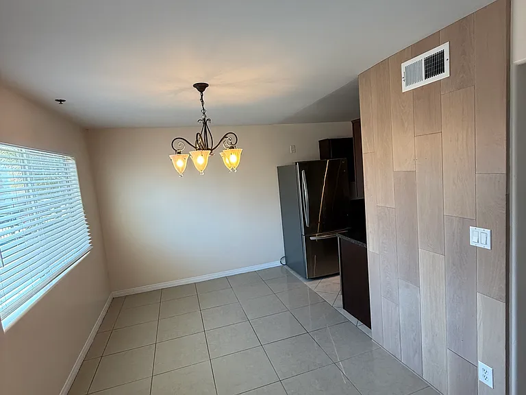250 S Harvard Blvd #3 — Photo 6