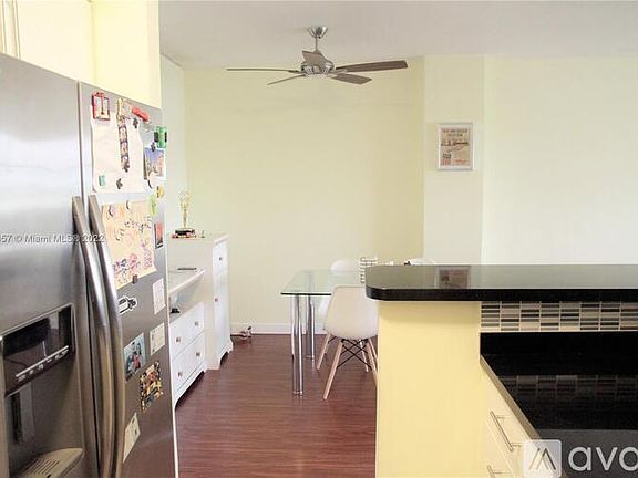 3rd image of 7341 Wayne Ave #21