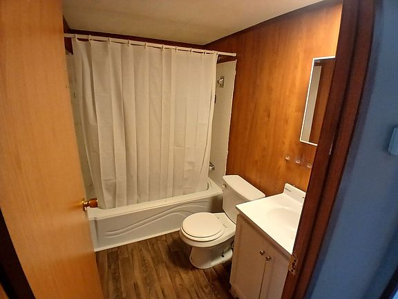 4th image of 2856 Palace Dr