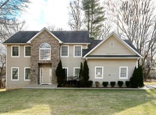 81 N Airmont Rd #B, Suffern, NY 10901