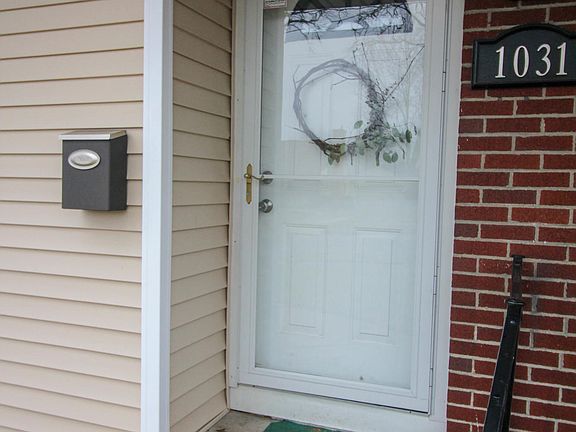3rd image of 1031 Truxton Ave NE