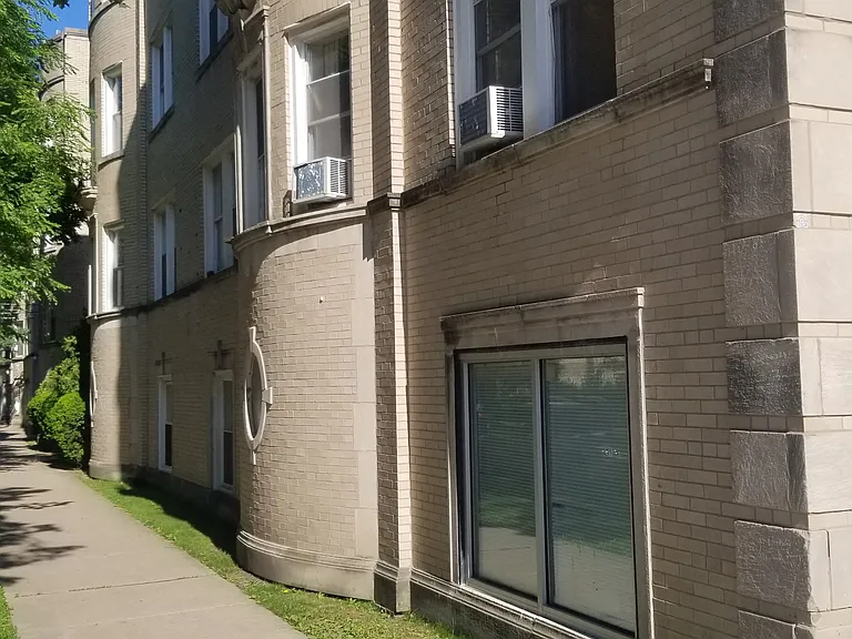 2753 W Arthur Ave #3 — Photo 2