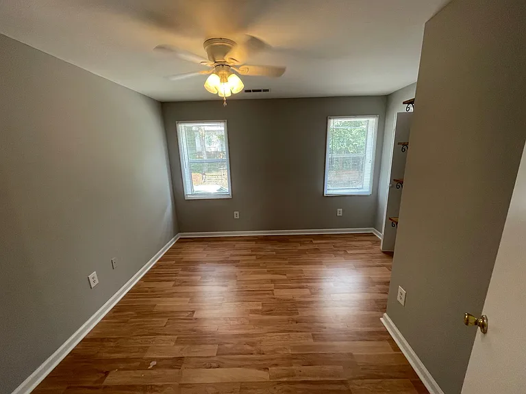 552 Pulaski St — Photo 60