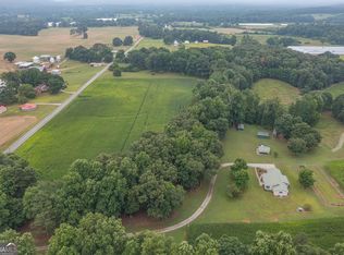 1128 W Armuchee Rd, La Fayette, GA 30728