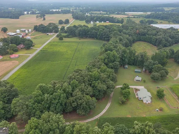 1128 W Armuchee Rd, La Fayette, GA 30728