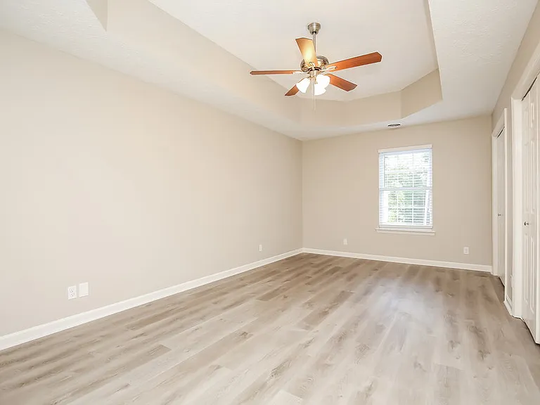 112 Township Ct — Photo 10