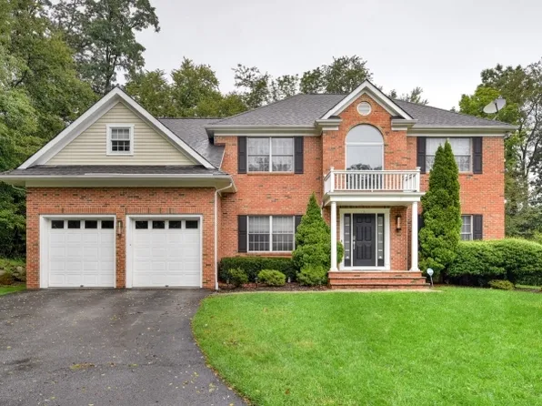 11 Fox Hill Ln, Mountain Lakes Boro, NJ 07046