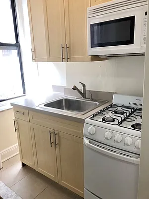 Rented by Silverstreet RE LLC | media 2