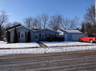 1602 Roosevelt Ave, Oshkosh, WI 54901