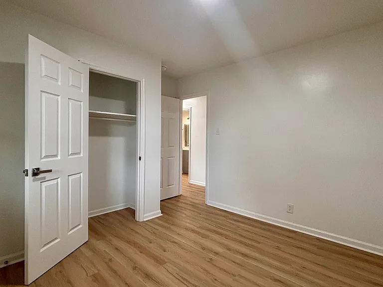 315 E Brown St — Photo 11