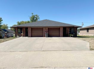 1305-1307 N 17th St, Beatrice, NE 68310