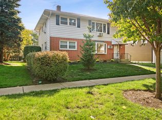 517 Broadway St #2, Libertyville, IL