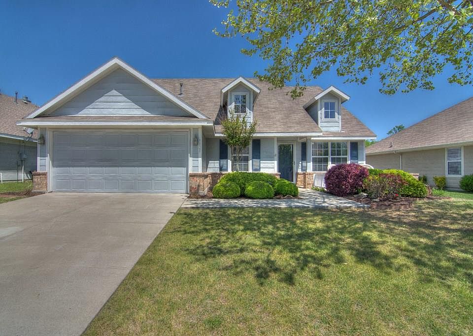 1st image of 9828 Tanglebrush Dr