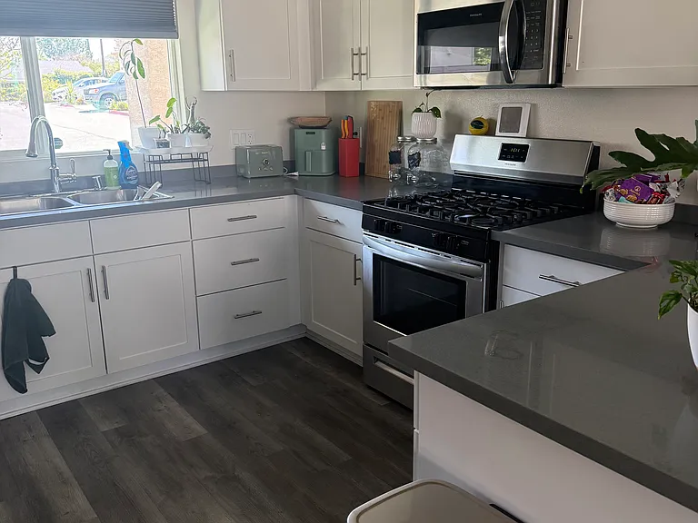 7958 Robinson Ln — Photo 12