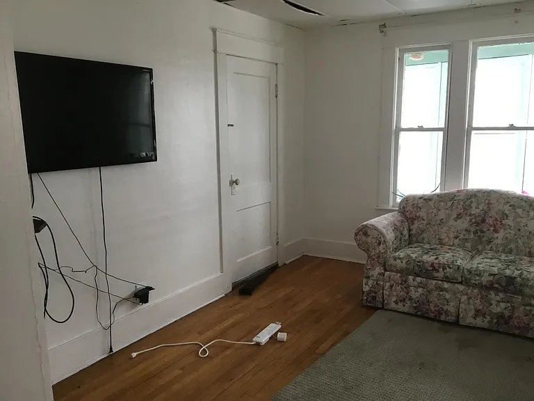 1021 Downer Ave — Photo 7
