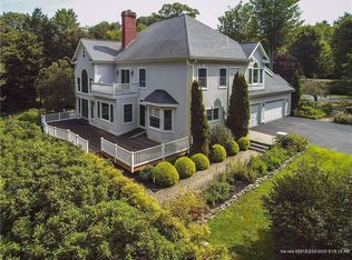 79 Maple Ridge Dr, Winthrop, ME 04364