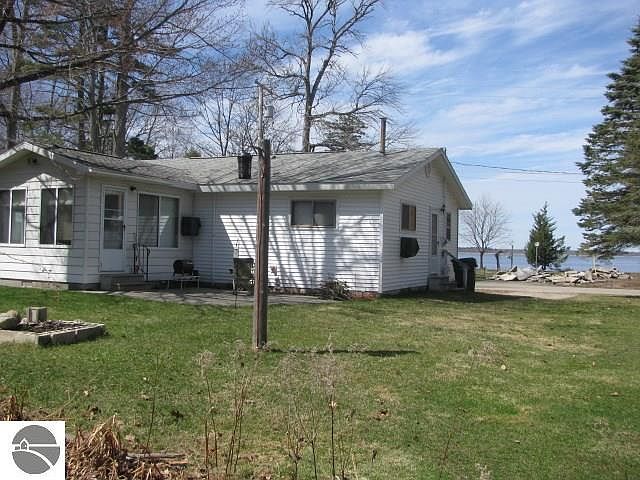 1st image of 328 Lakewood Dr