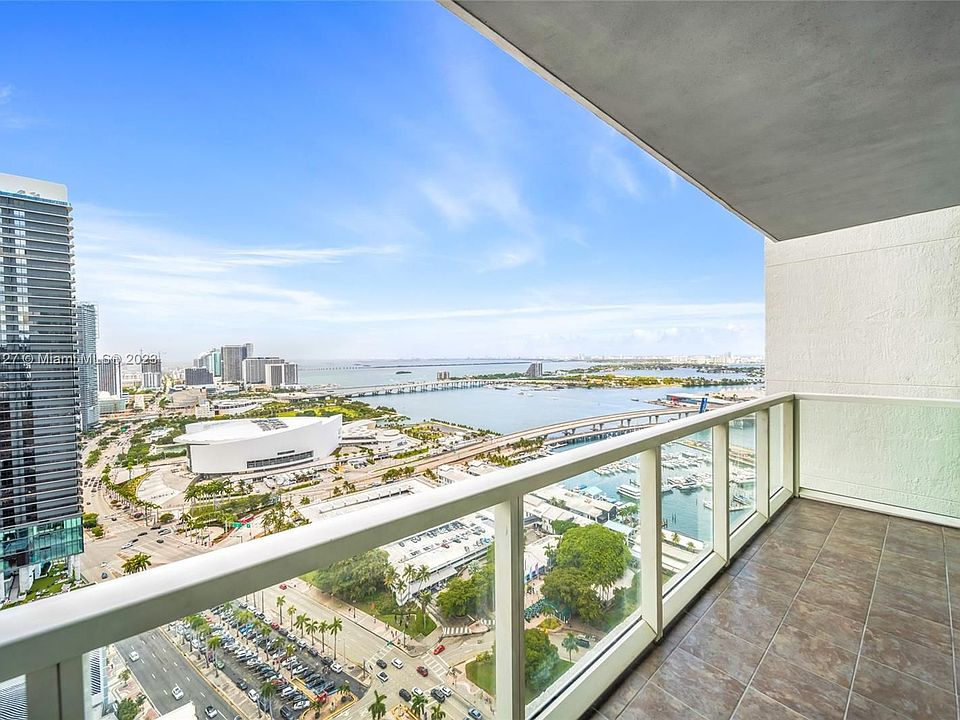 1st image of 244 Biscayne Blvd APT 3704