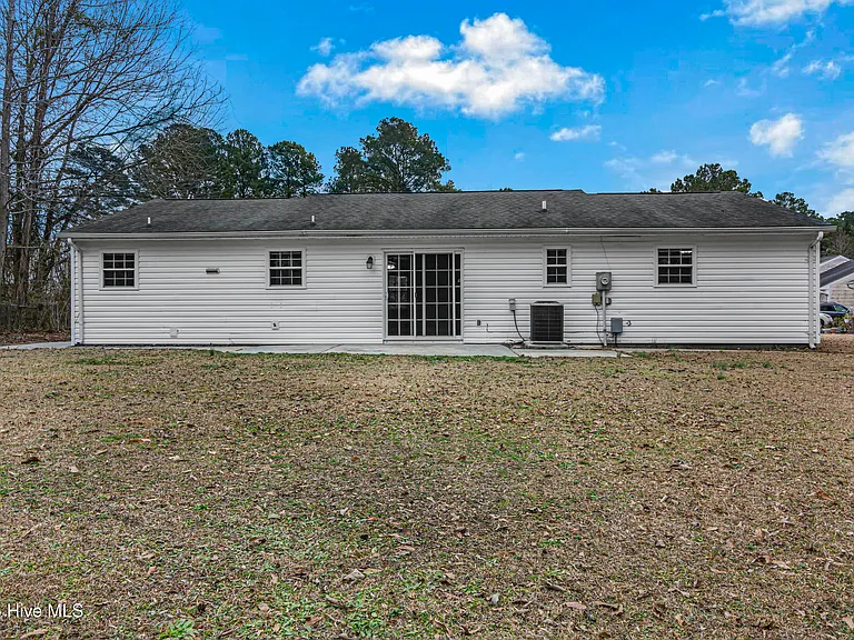 236 White Oak Blvd — Photo 16