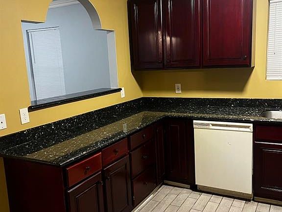 4th image of 1428 Palfrey St