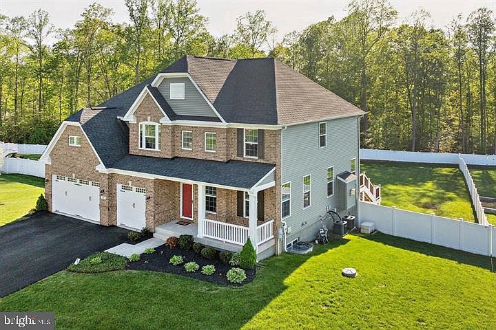 1st image of 39 Oak Rd