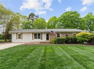 5211 Driftwood Dr, Davidson, NC 28036