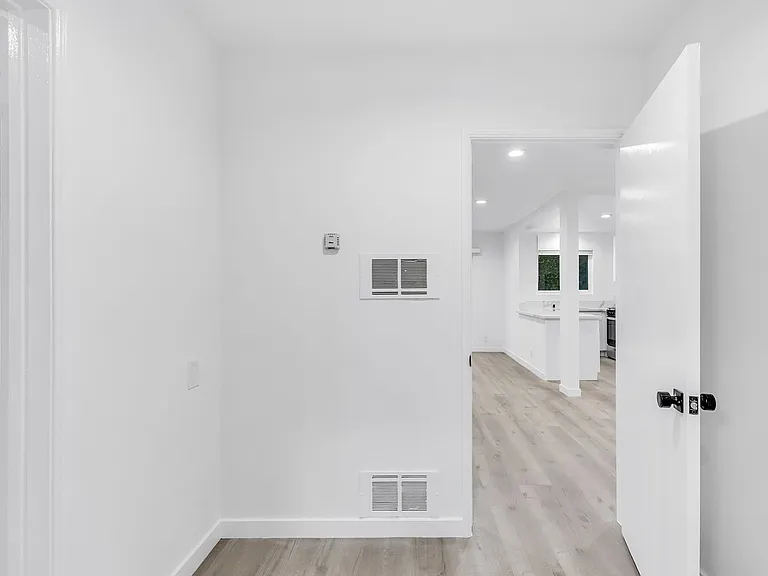 1138 Cardiff Avenue — Photo 20