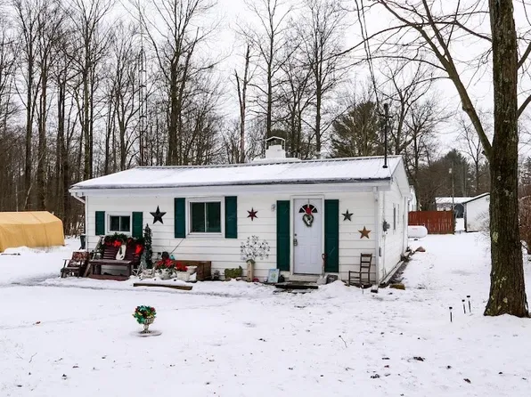 6668 4th Ave, Andover, OH 44003