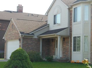 1641 Canterbury St, Dearborn, MI 48120