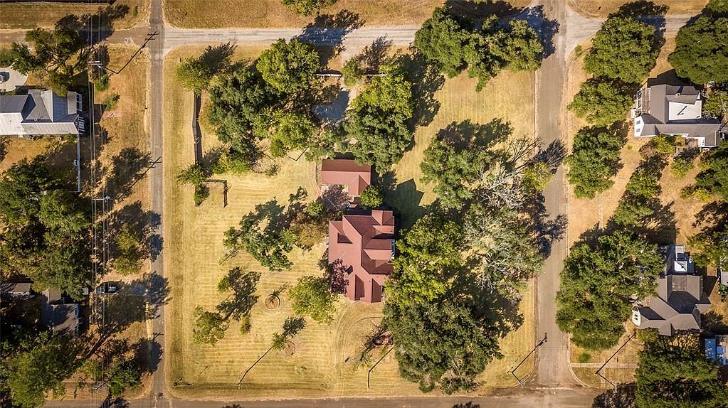 400 E Texas St, Calvert, TX 77837 MLS 9907139 Zillow