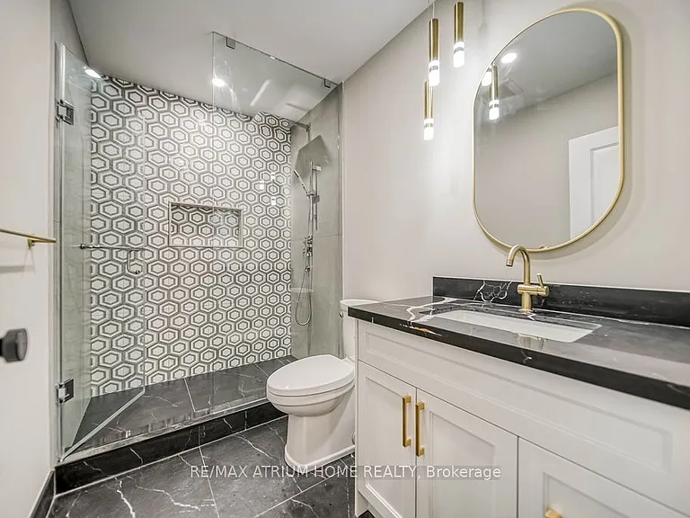 4 Palomino Cres — Photo 12