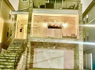 204 Avenue A #2, Bayonne, NJ 07002