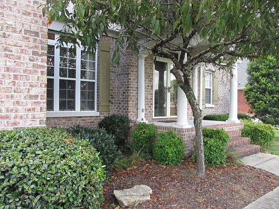 4th image of 321 Champagne Cir
