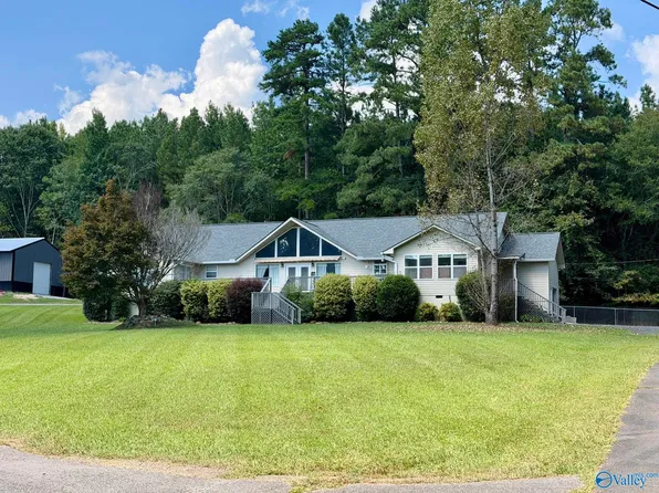 109 Smith Dr, Gadsden, AL 35904