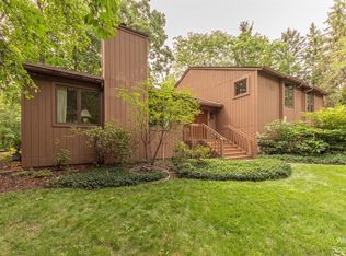 3991 Waldenwood Dr, Ann Arbor, MI