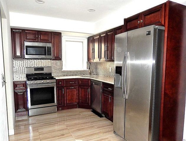 2nd image of 14 Flower St