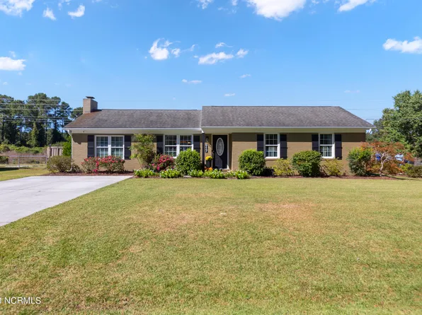 917 Spring Valley Road, Wilmington, NC 28405
