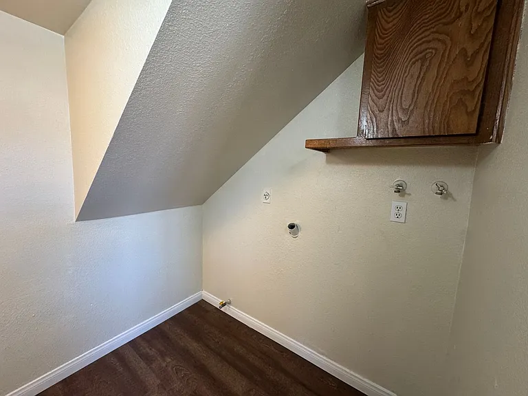 4208 White Ln — Photo 11