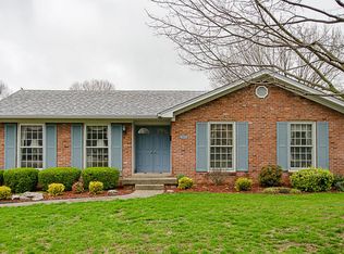 4607 Lynnbrook Dr, Saint Regis Park, KY 40220