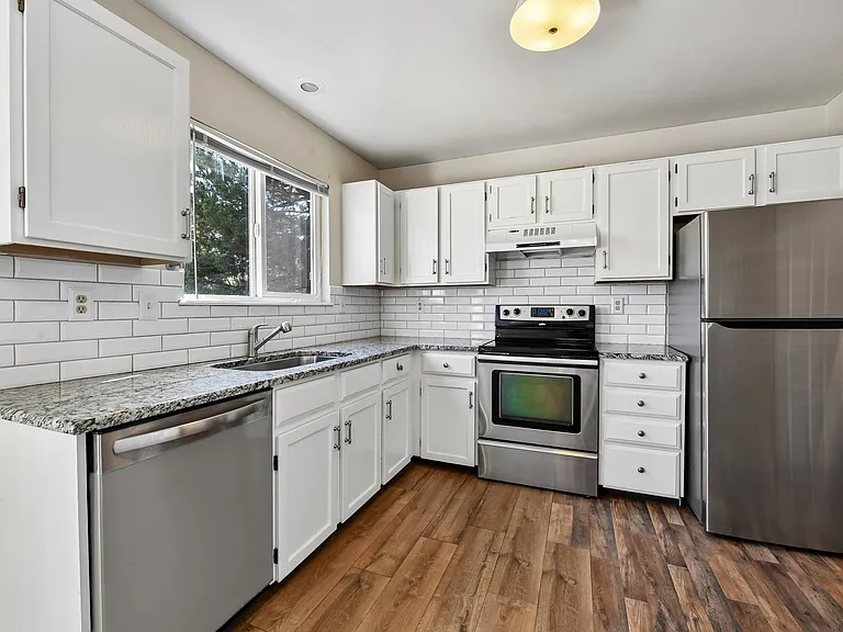 19724 E Loyola Cir — Photo 3