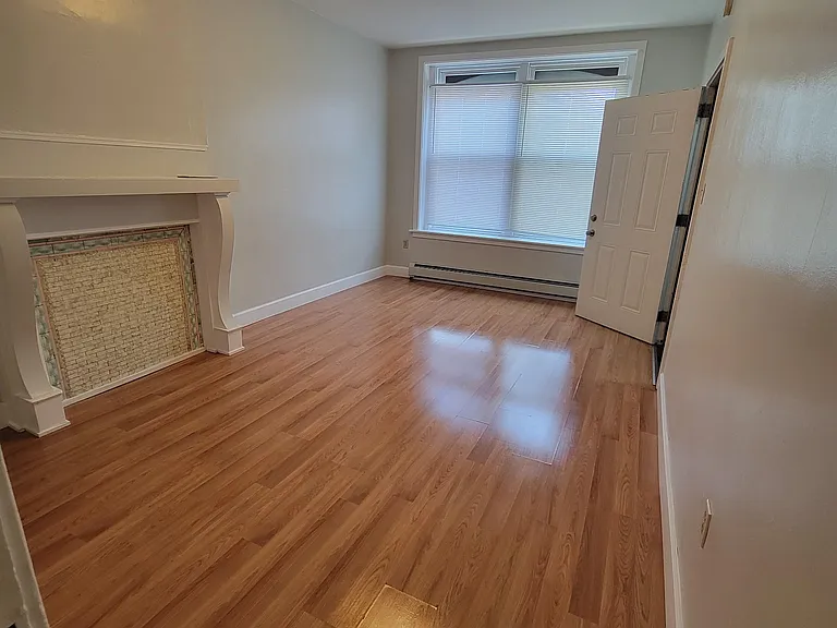 733 N 9th St #1 — Photo 2