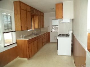 1404 Oakhurst Dr, San Bernardino, CA 92404