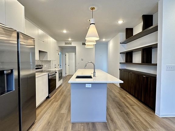 2nd image of 6115 Nieman Rd #6113B